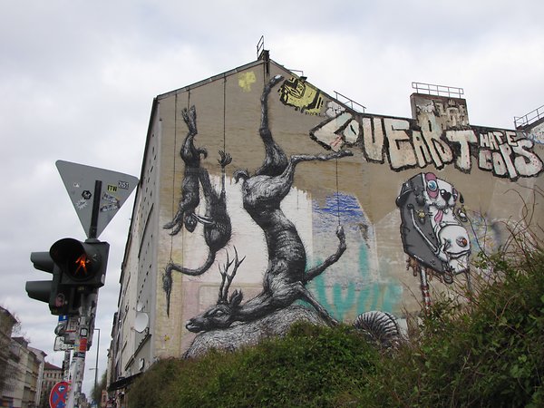 http://www.berliner-zeitung.de/berlin/street-art-in-berlin--auf-einer-route-die-strassenkunst-kreuzbergs-entdecken-23920606